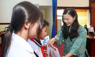 P&G Việt Nam trao tặng 150 suất học bổng cho tấm gương hiếu học ở TP.HCM