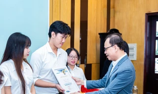 Eximbank trao học bổng trị giá 300 triệu đồng cho sinh viên Đại học Kinh tế TPHCM