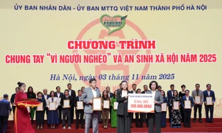 Ciputra Hanoi trao ủng hộ quỹ “Vì người nghèo” TP. Hà Nội
