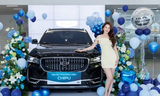 Chi Pu rạng rỡ trong lễ bàn giao Geely Monjaro, SUV bán chạy nhất Trung Quốc 