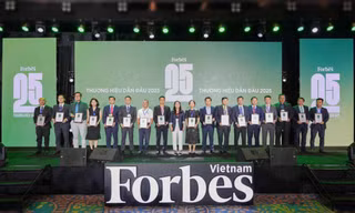 VRG được vinh danh Top 25 Thương hiệu công ty niêm yết dẫn đầu 2025