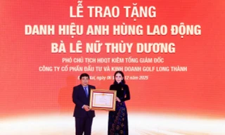 Phó Chủ tịch Tập đoàn KN Holings Lê Nữ Thùy Dương được phong tặng danh hiệu Anh hùng Lao Động