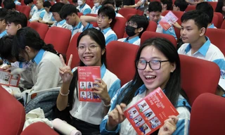 ‘Tân binh’ Năng khiếu, Minh Khai… háo hức tìm hiểu Linearthinking đầu năm học mới