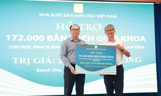 Hỗ trợ khẩn cấp 172 nghìn bản SGK cho học sinh vùng lũ lụt tỉnh Khánh Hòa