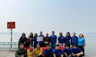 Y4C lan tỏa lối sống xanh từ phong tục thả cá ngày Tết Ông Công Ông Táo