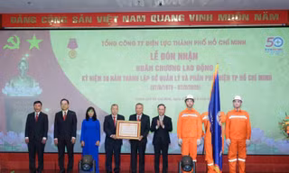 EVNHCMC kỷ niệm 50 năm thành lập và đón nhận Huân chương Lao động hạng Ba