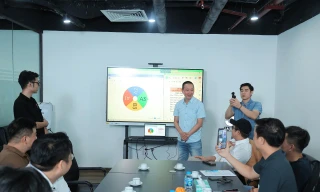 Đội bóng báo Tiền Phong tham dự giải Cúp Độc lập chào mừng 80 năm Quốc khánh 2/9