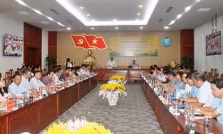 Cà Mau bàn giải pháp tháo gỡ điểm nghẽn nguồn nhân lực trong giai đoạn mới