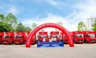 THACO AUTO bàn giao lô 315 xe tải cho J&T Express Việt Nam