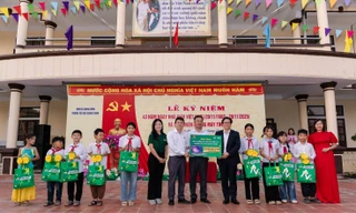 Nestlé trao tặng phòng máy tính giúp học sinh tiếp cận công nghệ