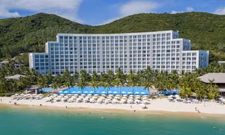 Từ nghỉ dưỡng đến 'đảo hội' 24/7: Vì sao Hòn Tre luôn hút khách quanh năm?