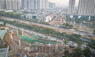 Giảm bụi từ xây dựng và sản xuất, hướng tới bầu trời xanh