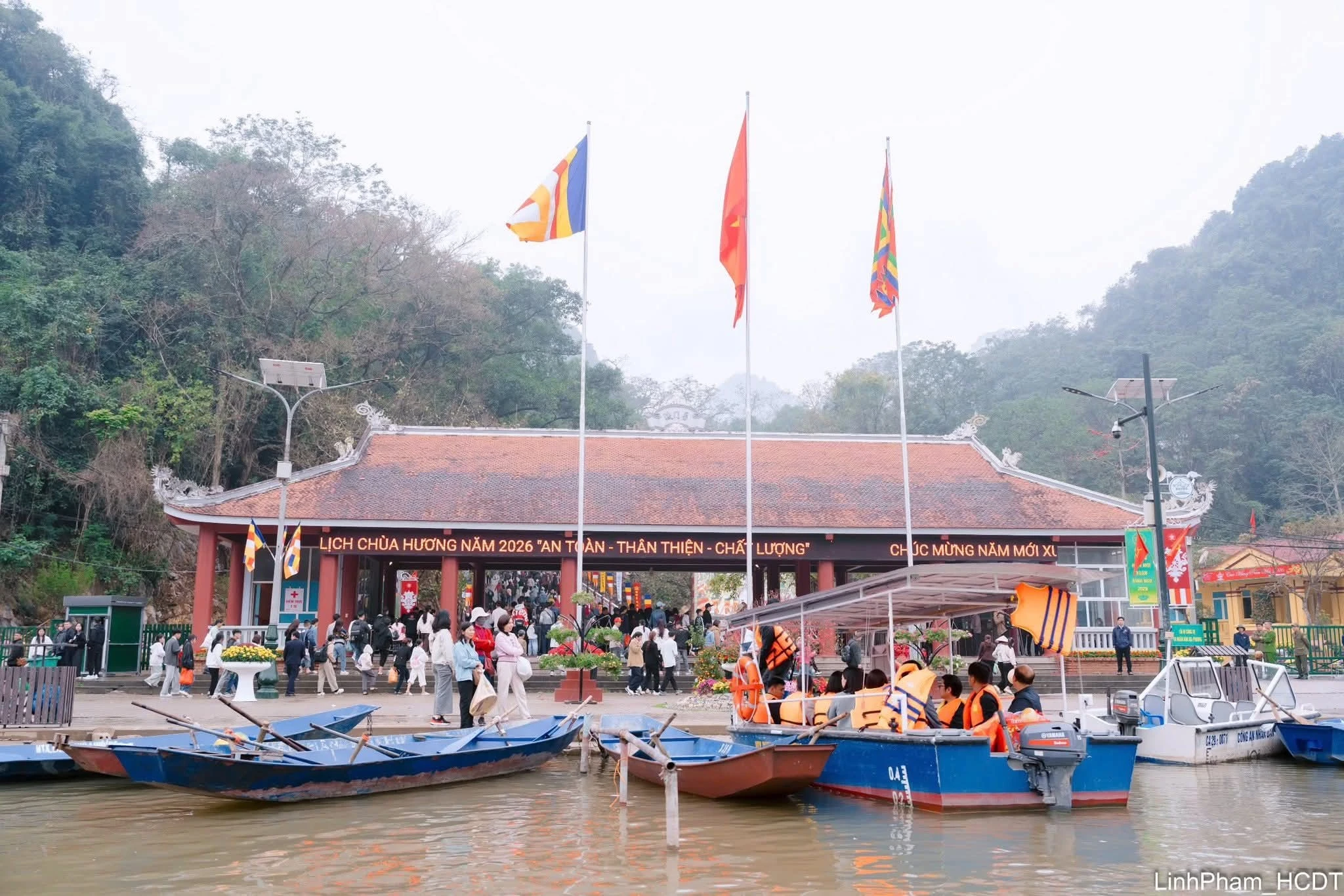 Lễ hội Chùa Hương 2026 miễn phí vé thắng cảnh, tạo thuận lợi cho du khách đầu xuân
