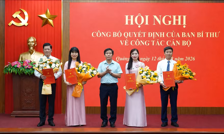 Công bố quyết định của Ban Bí thư Trung ương Đảng về công tác cán bộ