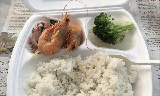 Công an, Thanh tra vào cuộc vụ bữa ăn bị 'cắt xén' trong khu cách ly ở Quảng Ninh
