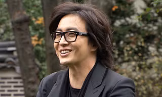 Sốc với hình ảnh hiện tại của Bae Yong Joon
