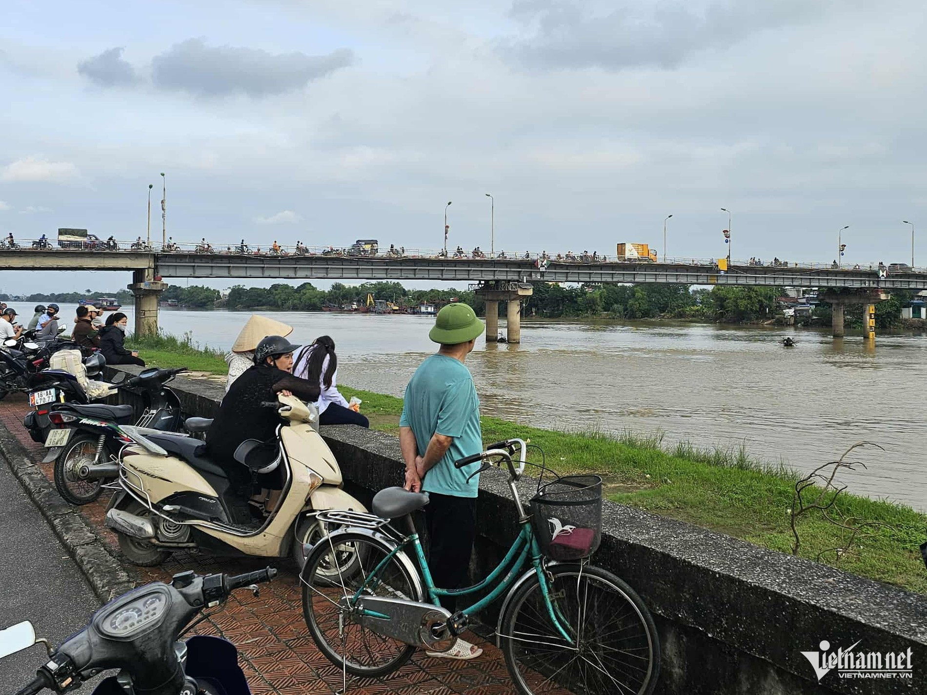 Chú rể 23 tuổi nghi nhảy sông, mất tích trong ngày cưới | Báo điện tử Tiền Phong