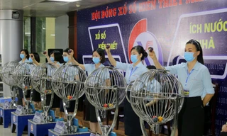 Ngư dân Cà Mau trúng 4 tờ vé số độc đắc