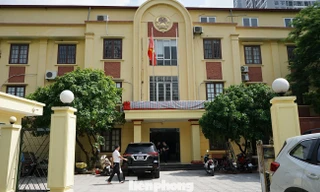 Sốt ruột trụ sở xã phường, 3 lần báo cáo vẫn chưa xong 