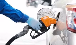 Giá biến động mạnh, Cục Thuế yêu cầu kiểm tra giám sát kinh doanh xăng dầu