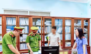 Cục Thuế lên tiếng việc công chức 'tiếp tay' mua bán hoá đơn