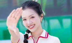 MC Mỹ Vân rạng rỡ ở Tiền Phong Half Marathon 2025