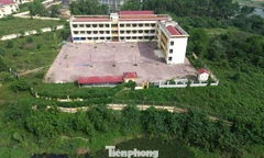 Xót xa hai ngôi trường khang trang bỏ hoang nhiều năm ở Hà Nội