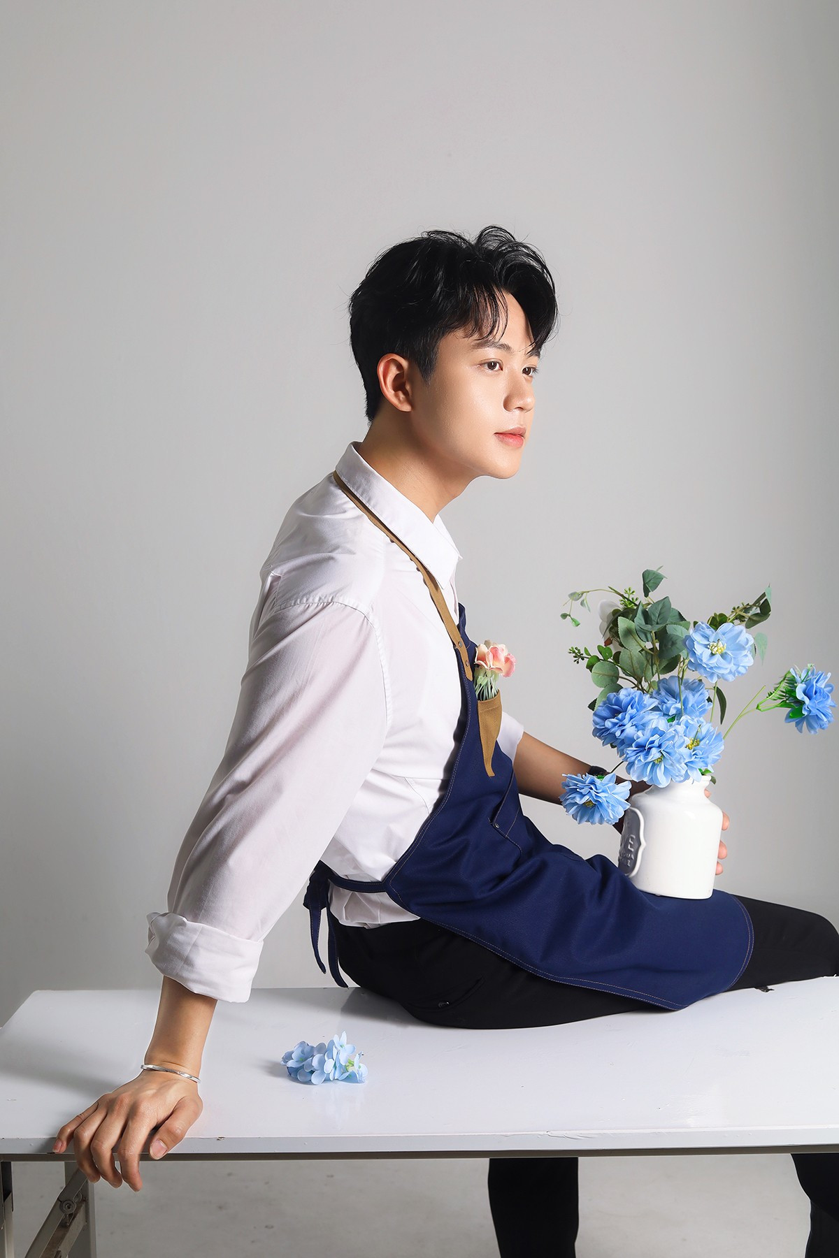 Chính niềm yêu thích đọc sách đã đưa Tùng Lâm đến với cánh cửa diễn xuất. img-4035.jpg