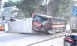 [CLIP] Xe ben vượt ẩu gây tai nạn liên hoàn ở TPHCM