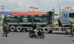 Hai cô gái tử vong dưới bánh xe ben đầu kéo ở TPHCM