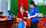 Tuổi trẻ TPHCM tích cực hỗ trợ trao ‘lì xì’ Tết Độc lập tận tay người đến muộn