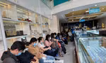 Lý do nhiều người 'quay xe' khi vừa tới tiệm vàng