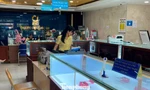 Nhiều tiệm vàng ở TPHCM bỗng dưng… vắng tanh 