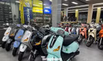 Đại lý xe máy TPHCM loay hoay khi khách 'dè chừng' xe xăng