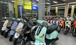 Đại lý xe máy TPHCM loay hoay khi khách 'dè chừng' xe xăng