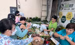‘Săn’ thực phẩm ngon, giá mềm ăn lễ