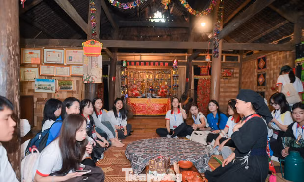 Đại biểu Hành trình Đỏ tham quan, học tập tại Thái Nguyên