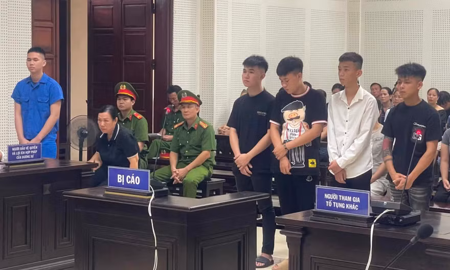 Xét xử 5 bị cáo trong vụ nam sinh bị đánh tử vong sau hai ngày nhập học