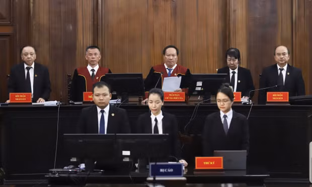 Hội đồng xét xử