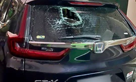 ‘Giận cá chém thớt’, đập phá hơn chục ô tô đậu ven đường