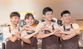 Cửa hàng trà sữa đầu tiên ở Việt Nam giao tiếp bằng ngôn ngữ ký hiệu