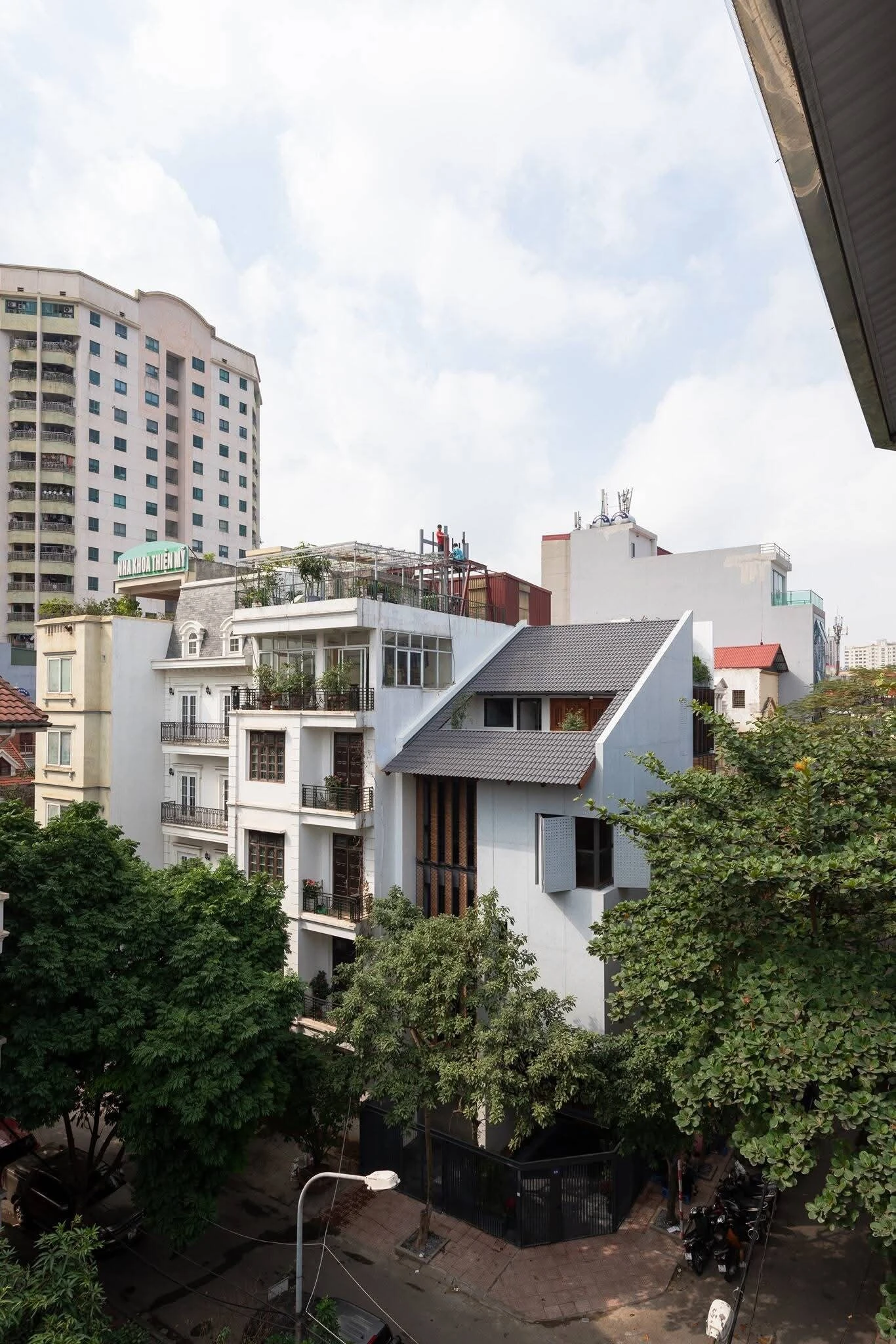 Ngôi nhà 90m2 hòa quyện kiến trúc truyền thống và hiện đại đầy tinh tế