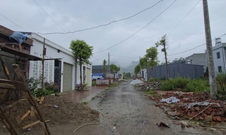 Khu dân cư trung tâm tỉnh Lai Châu không có điện: Đường nhầy nhụa khi mưa, bụi mù khi nắng