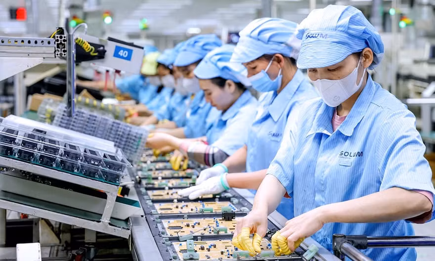 Bộ Nội vụ nói về đề xuất giảm thời giờ làm việc xuống 44 hoặc 40 giờ/tuần 