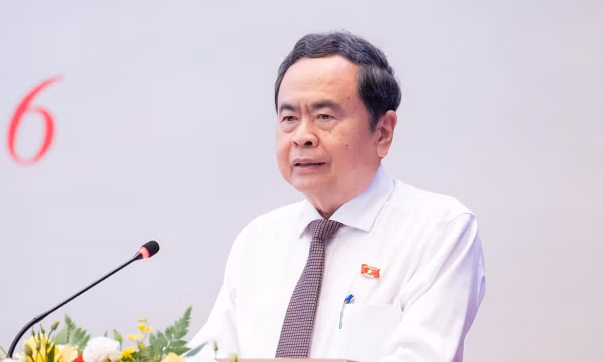 Chủ tịch Quốc hội: Không để gỡ một điểm nghẽn ở luật này lại tạo thêm một điểm nghẽn ở luật khác