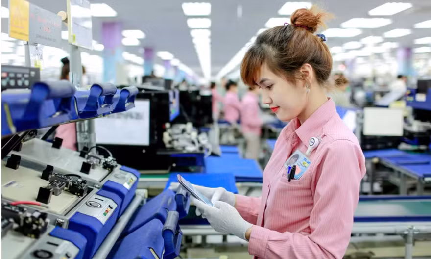 Giảm giờ làm xuống 40-44 giờ/tuần, có phải đánh đổi thu nhập?