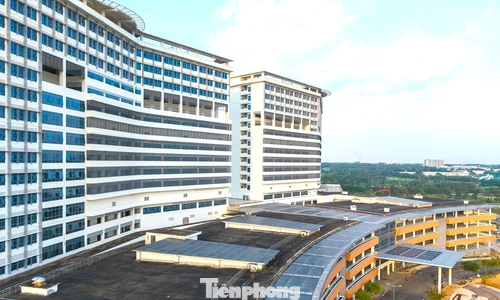 Bệnh viện lớn nhất TPHCM sau 10 năm xây dựng