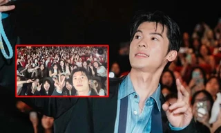 Hứa Quang Hán cầm điện thoại fan Việt "selfie", tinh tế đến mức fan có thể "sĩ" hết đời