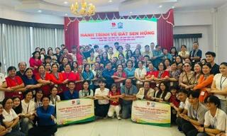 Lan tỏa giá trị văn hóa, gắn kết tình hữu nghị giữa gia đình Việt và sinh viên Lào, Campuchia