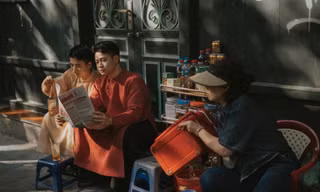 Ninh Dương Story diện áo dài Tết, mang Hà Nội nắng sớm vào khung hình hoài niệm